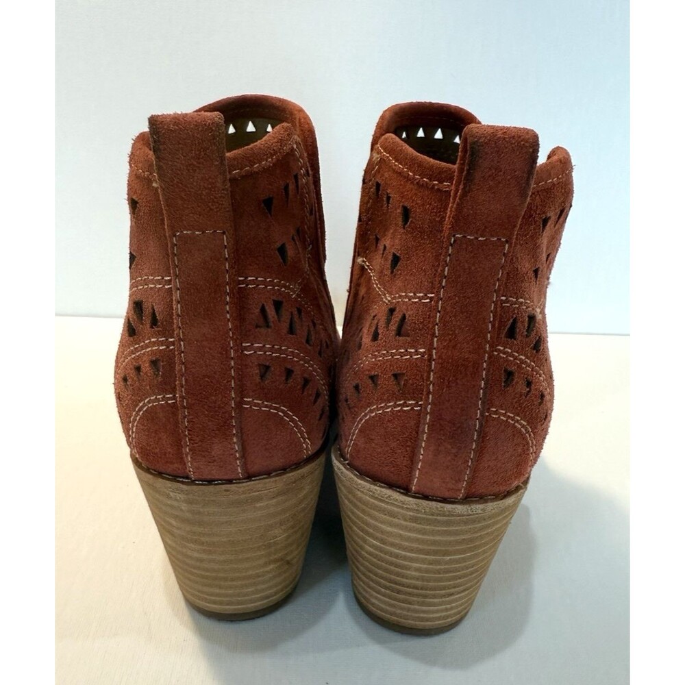 Sofft Bristow Boot Women's Size 8.5 Coral Red Suede Distressed Perforated Bootie - Picture 5 of 12
